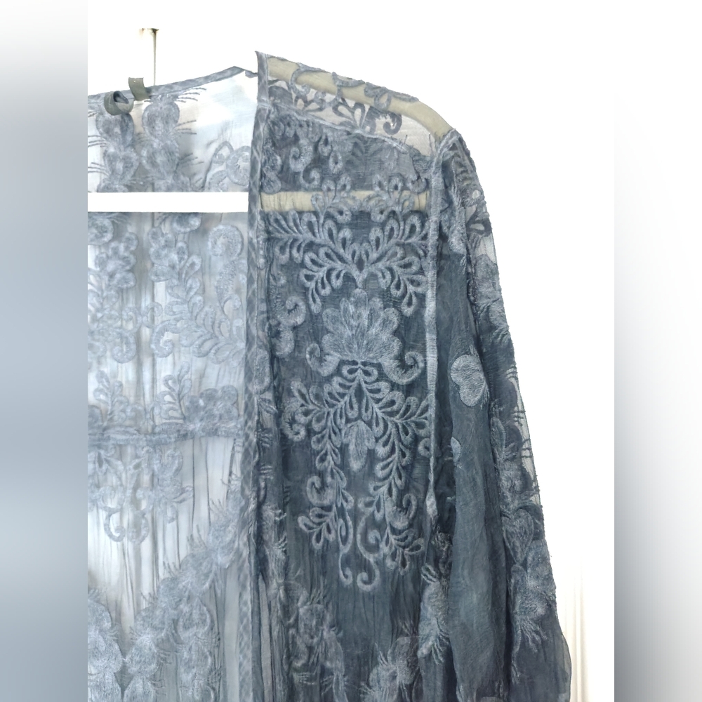 Elegant Lace Women’s Jacket - Gray